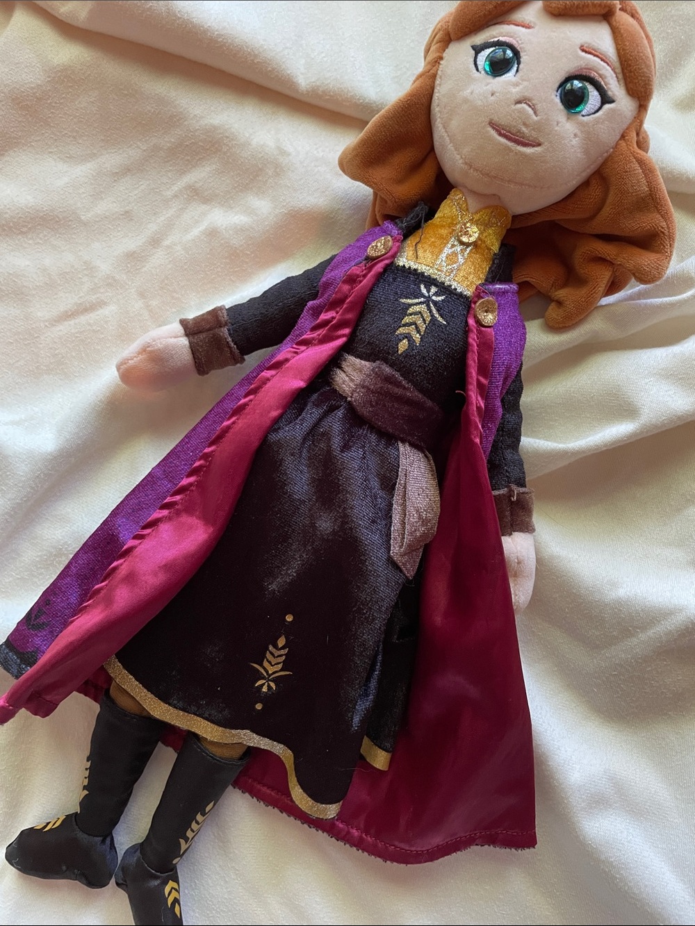 Disney ANNA  FROZEN SPARKLE Soft Doll in Purple red, black & Gold Outfit, 16''